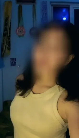 Amira, 22