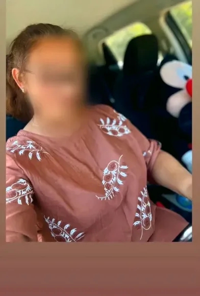 Andrea, 39