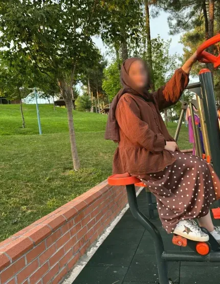 Anna, 29