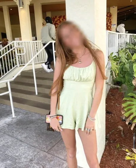 Astrid, 19