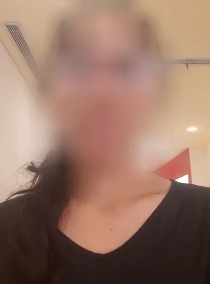Emina, 39