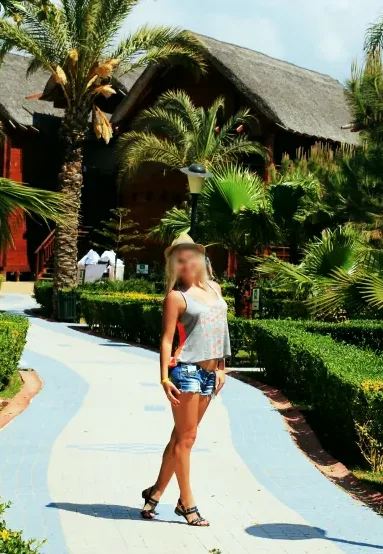 Frederikke, 32
