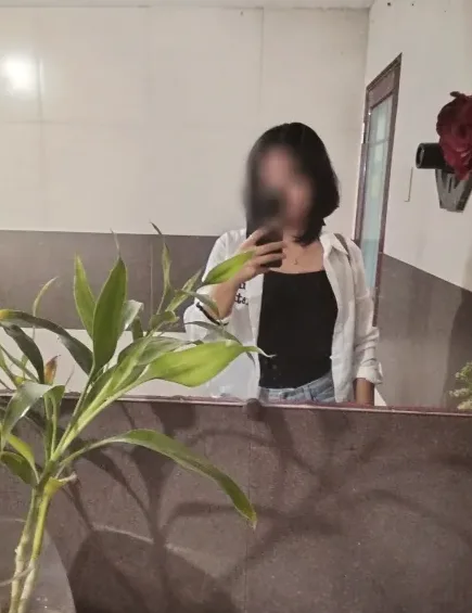 Katrine, 25