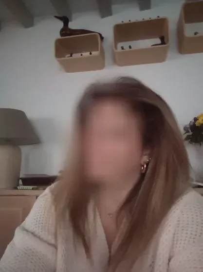 Nicoline, 38