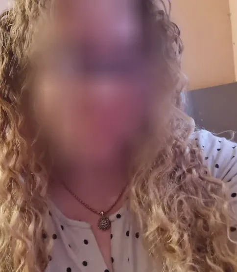 Tina, 26