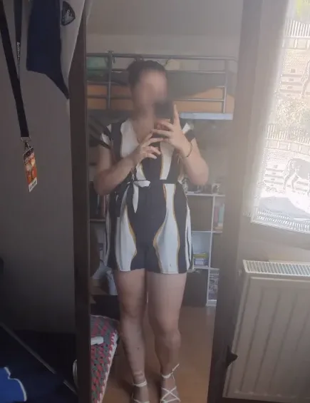 Yasmin, 22