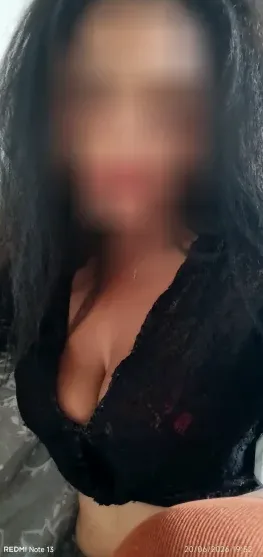 Yasmin, 36